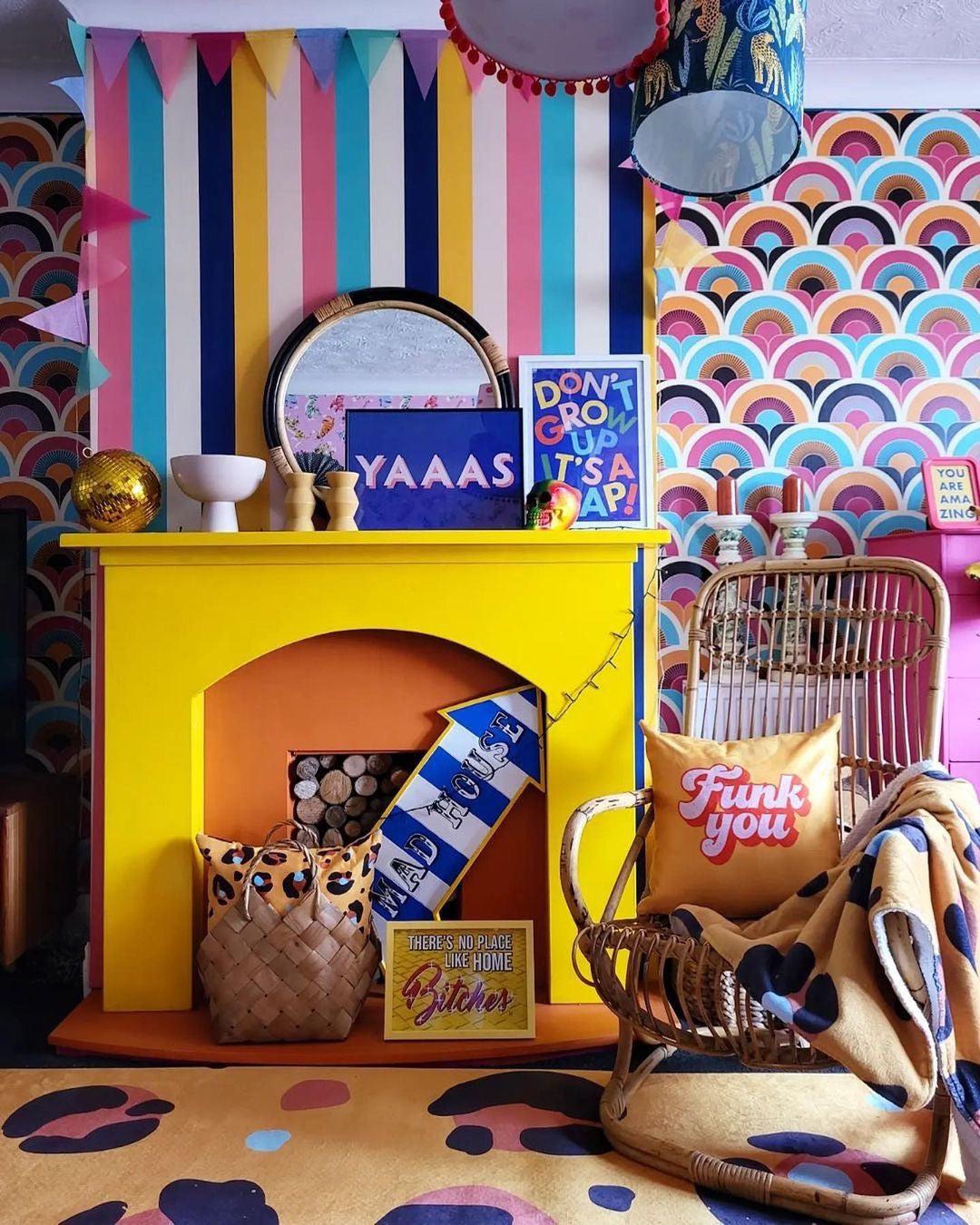 Embrace the Vibrant Delight of Colourful Throws - Yililo