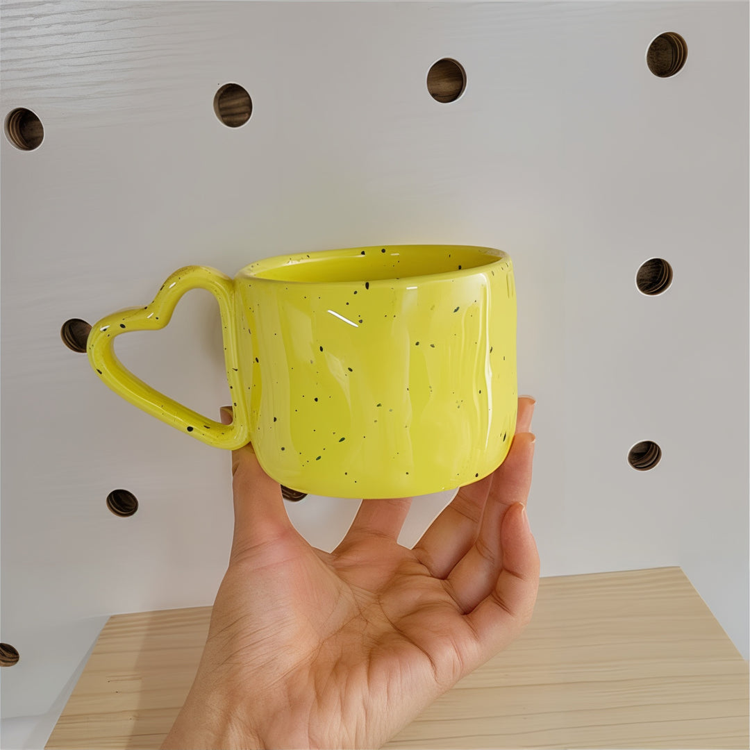 Taza pintada a mano de fresa Taza de flores rústicas