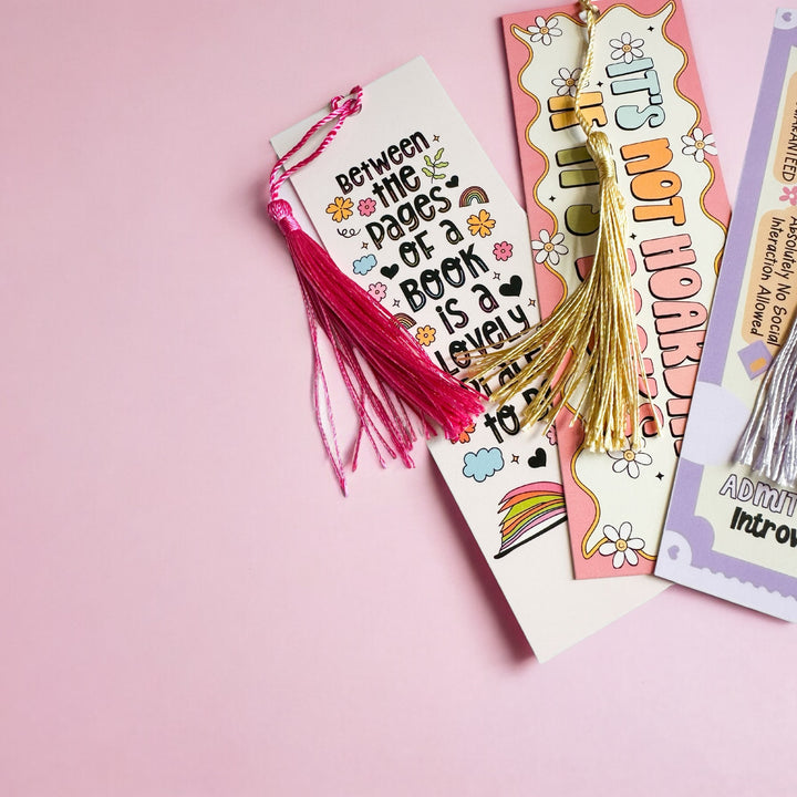 Between The Pages Of A Book Cute Bookmark With Tassel - Yililo