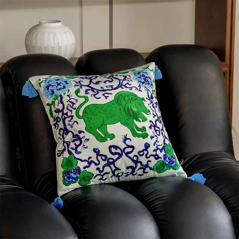 Emerald Lion Cushion Cover - Yililo