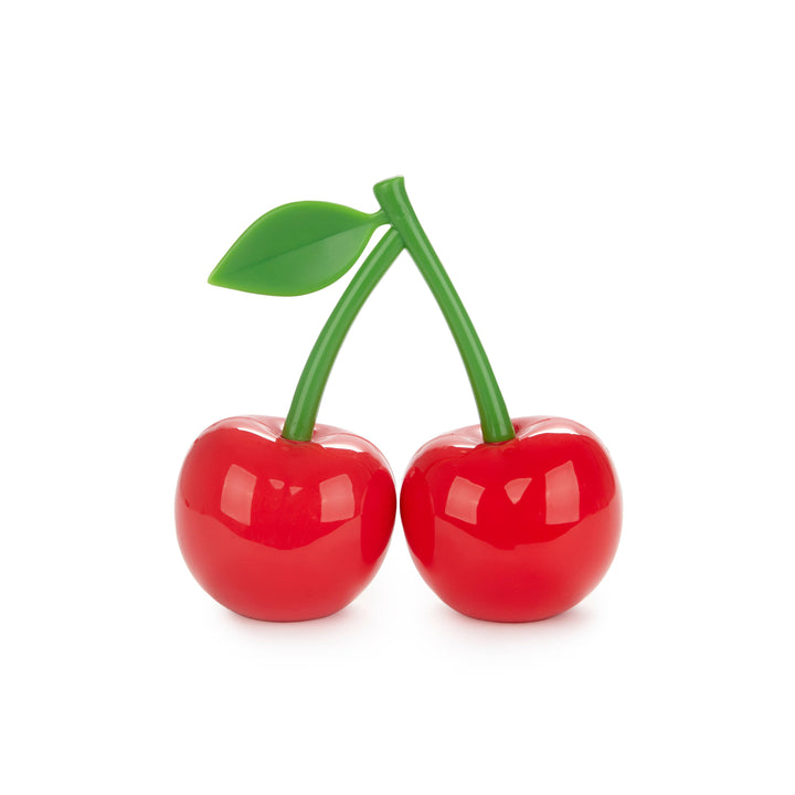 Cherry-shaped salt and pepper shakers in red 