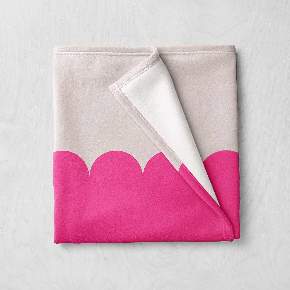 Bright Pink Horizontal Scallop Blanket - Yililo