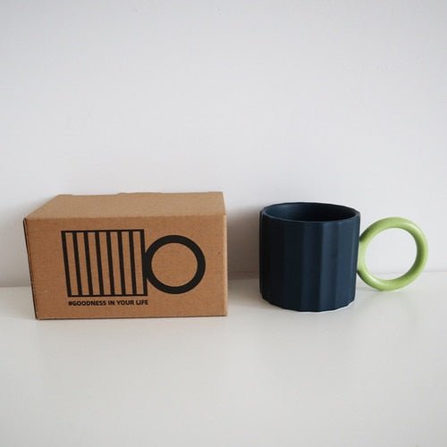 Big Circle Handle Cup Ribbed Coffee Mug - Yililo