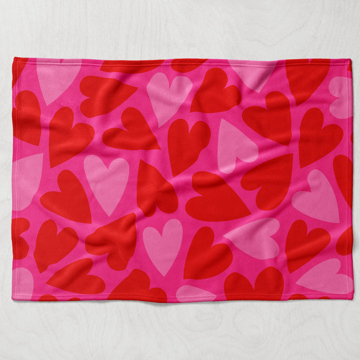 Red And Pink Heart Print Fleece Blanket - Yililo
