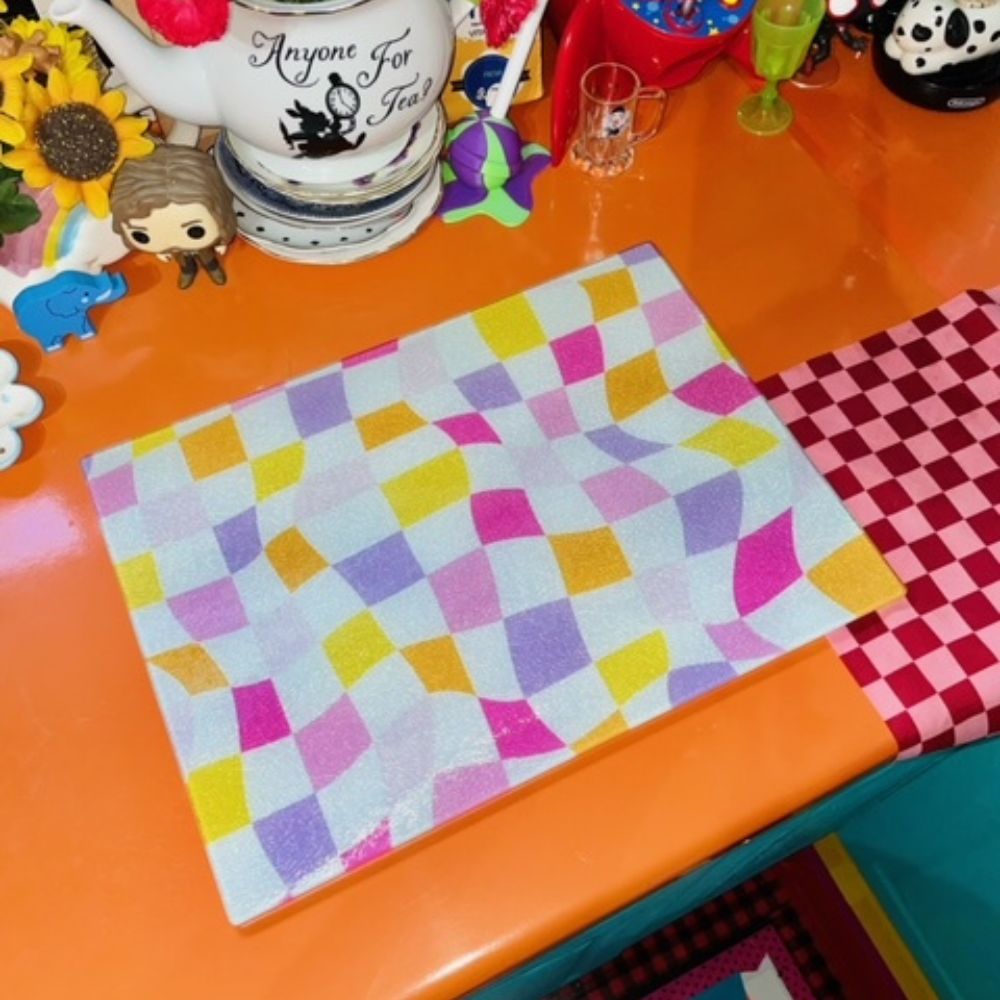 Colourful Wavy Check Glass Chopping Board - Yililo